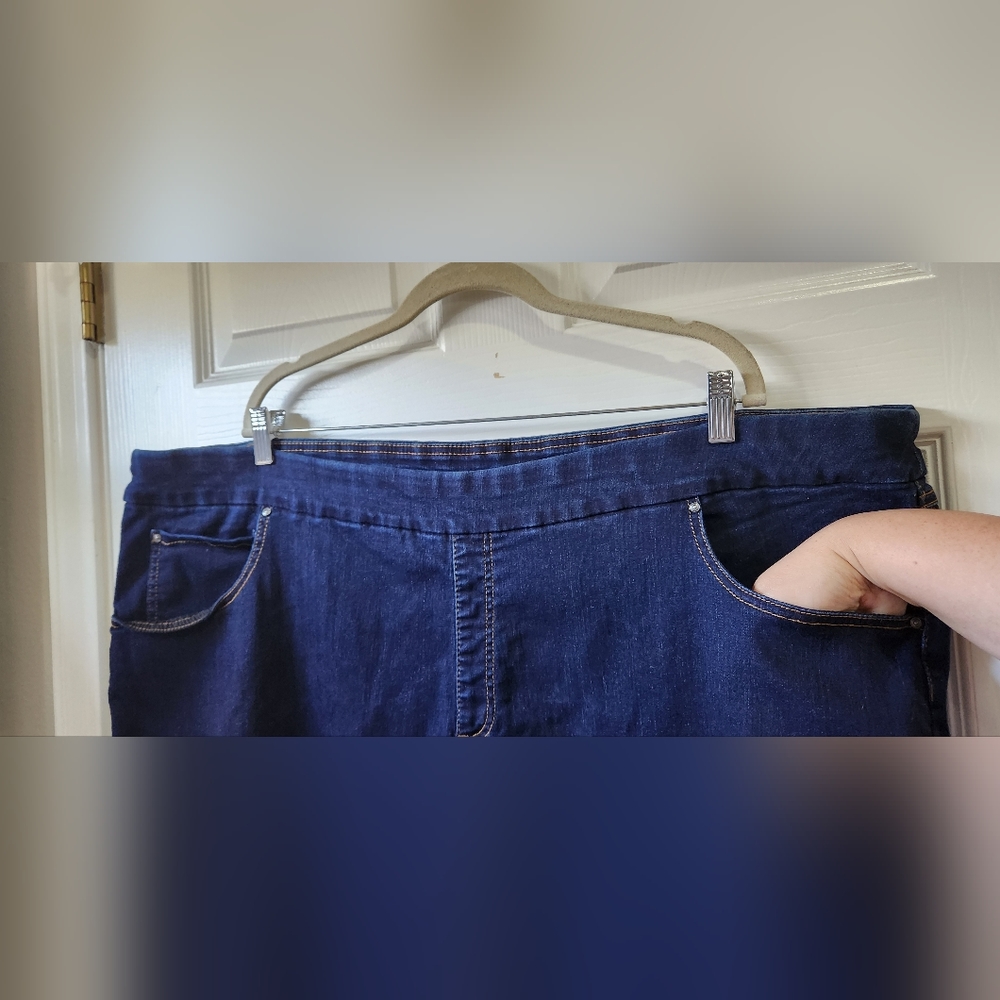 Terra & sky dark denim stretch pull on shorts women's size 4X - Picture 2 of 5